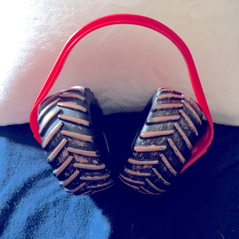 Monster jam sound canceling headPhones
